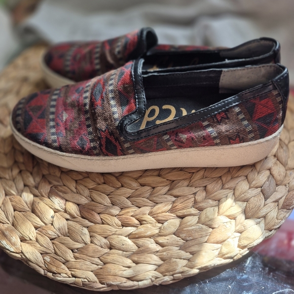 Sam Edelman Women's Red and Brown Patterned Sneakers Size 6 - Picture 2 of 5